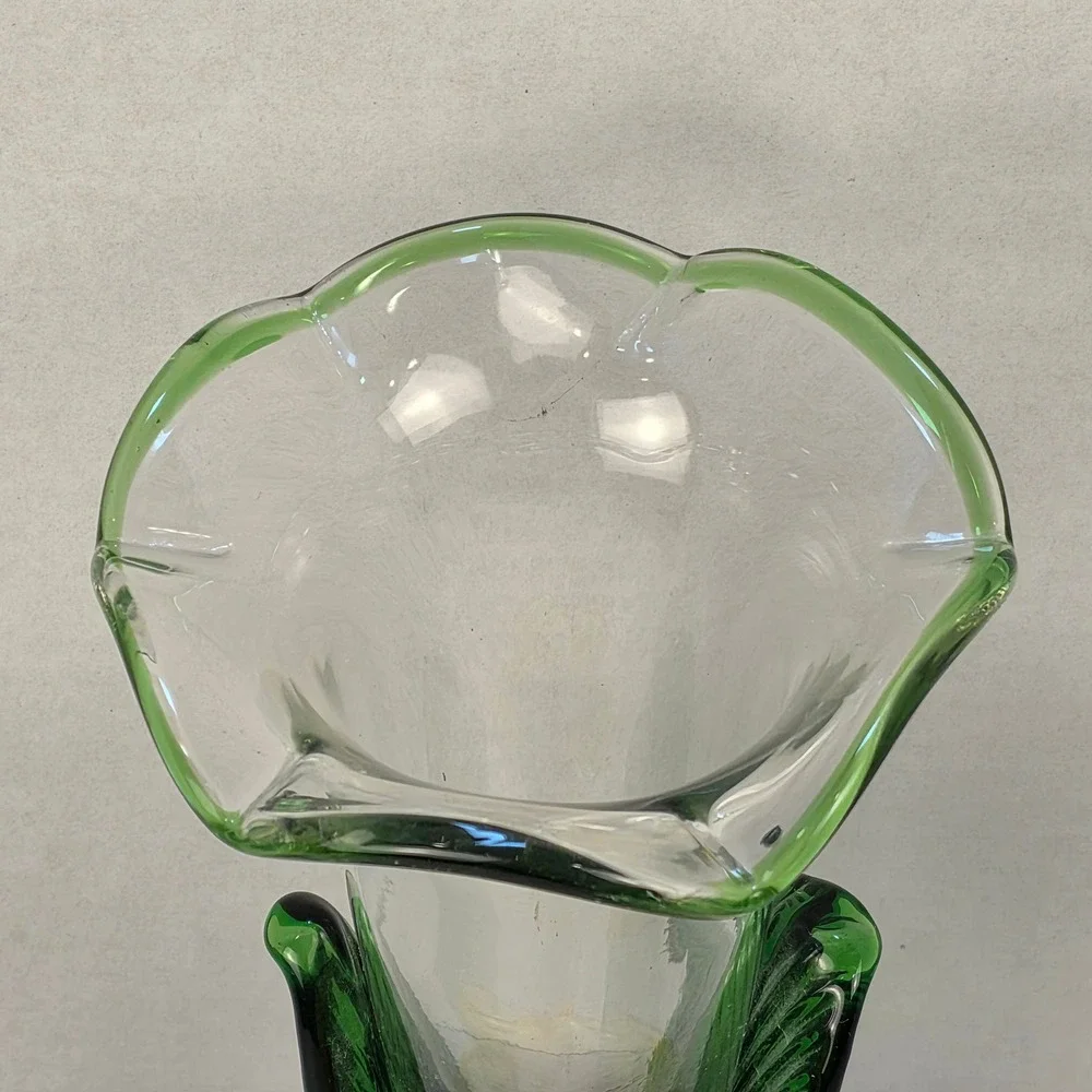 Vintage Czech Glass Flower Vase Yellow Green‎ Hand Blown Unbranded Ruffle Rim